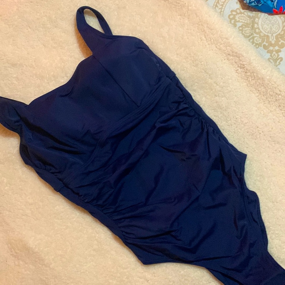NWT FigLeaves Underwired Halter Swimsuit